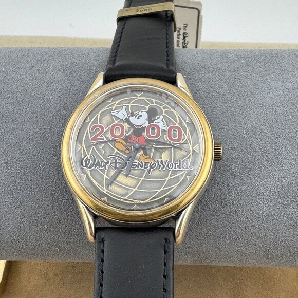Vintage NEW Walt Disney Mickey Mouse Year 2000 Limited Edition wristwatch - Picture 9 of 9